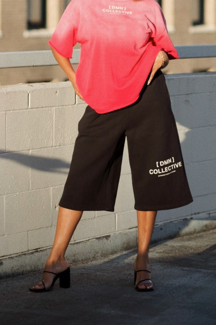 DMN COLLECTIVE — HEAVYWEIGHT EVERYDAY 3/4 BAGGY SHORTS